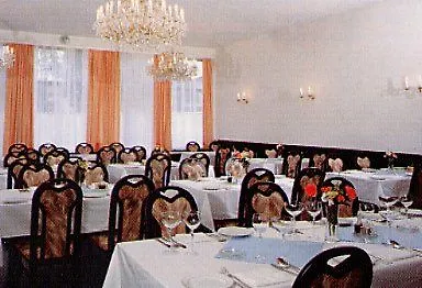Wienna Hotel